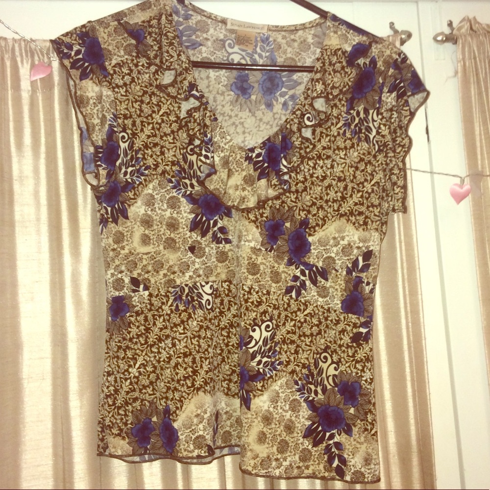 👠 2 for $20 Short sleeved ruffled blouse